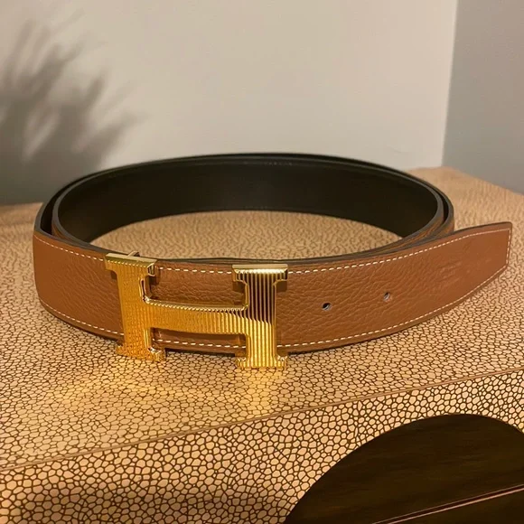Brand new, never been worn Hermes belt. 43 inches long. - Picture 1 of 2